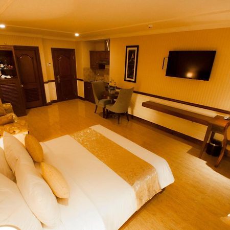 Central Hotel & Residences Swimming Pool Πόλη Χο Τσι Μινχ Εξωτερικό φωτογραφία